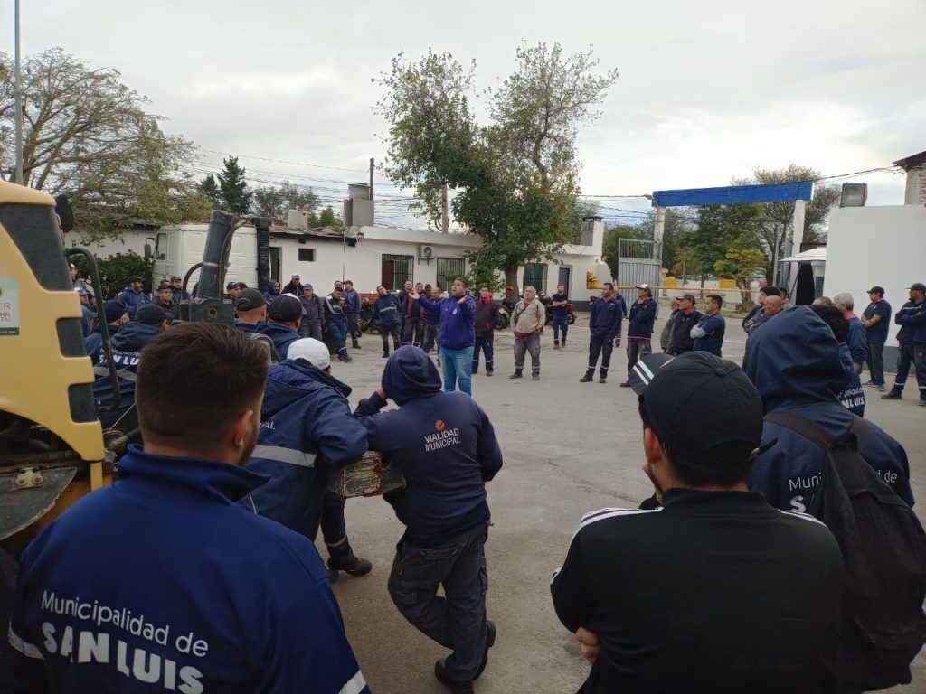 Reclamo salarial: Municipales de la ciudad de San Luis mantienen las ...