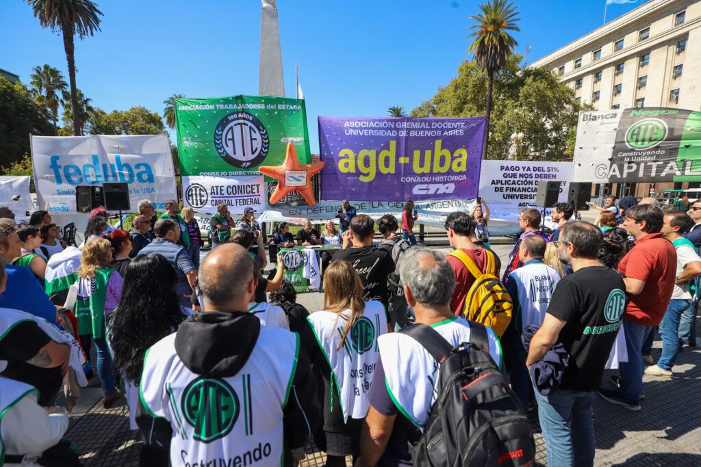 ATE realizó una Jornada Nacional de Lucha en defensa de la Ciencia y ...