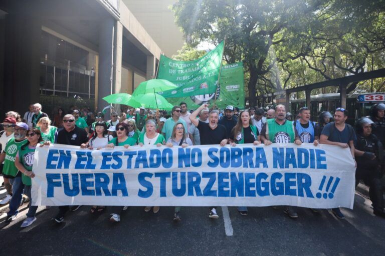 La Justicia vuelve a fallar a favor de ATE y ordena el cese de los ...